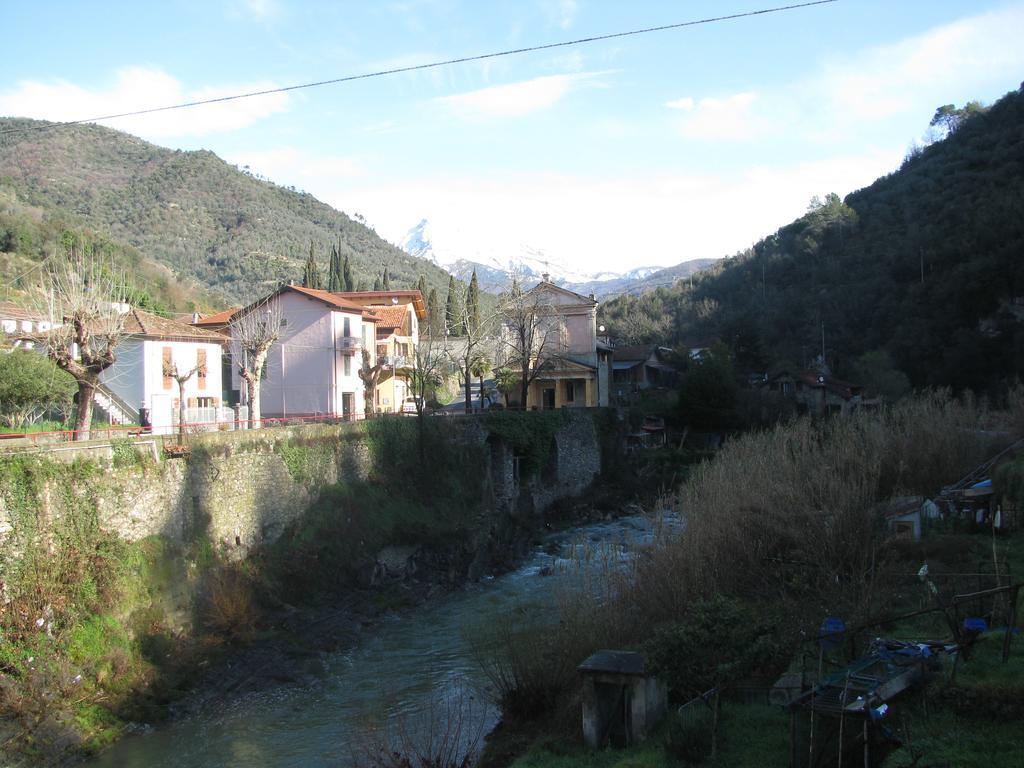Casa Med Holiday Home Isolabona Екстер'єр фото