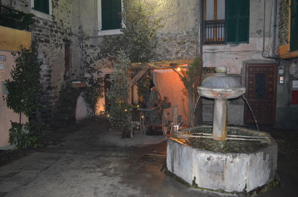 Casa Med Holiday Home Isolabona Екстер'єр фото
